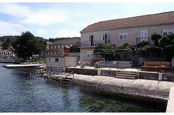 Croazia Privát Lumbarda, Esterno